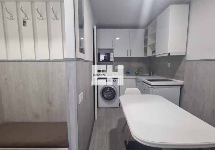 Segunda mano - Apartamento  - Torrevieja - Centro
