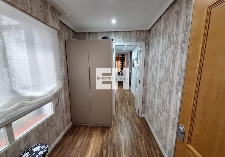 Segunda mano - Apartamento  - Torrevieja - Centro