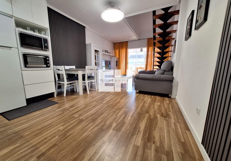 Segunda mano - Apartamento  - Torrevieja - Centro