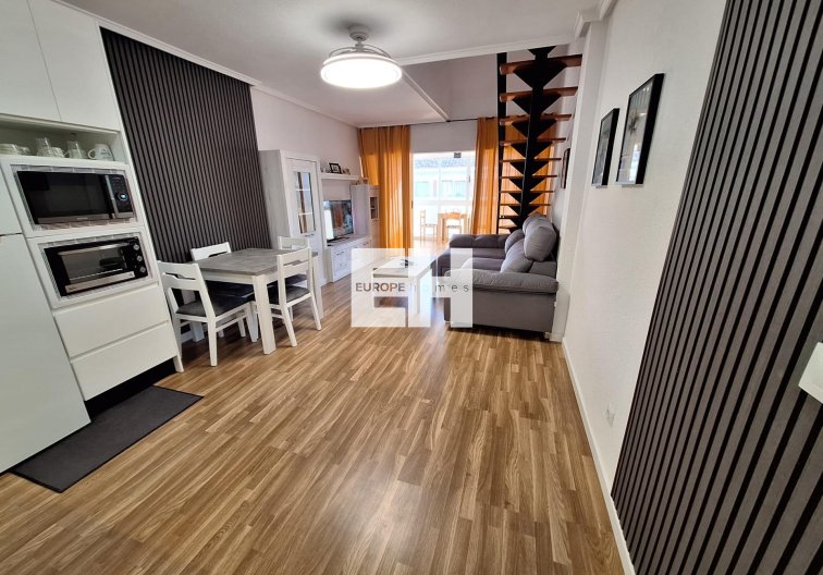 Segunda mano - Apartamento  - Torrevieja - Centro