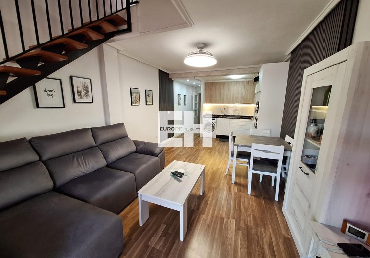 Segunda mano - Apartamento  - Torrevieja - Centro