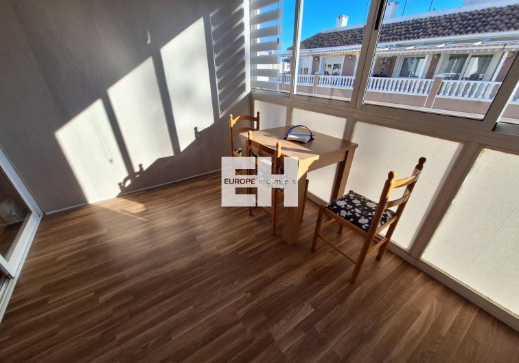 Segunda mano - Apartamento  - Torrevieja - Centro