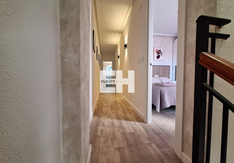 Segunda mano - Apartamento  - Torrevieja - Centro