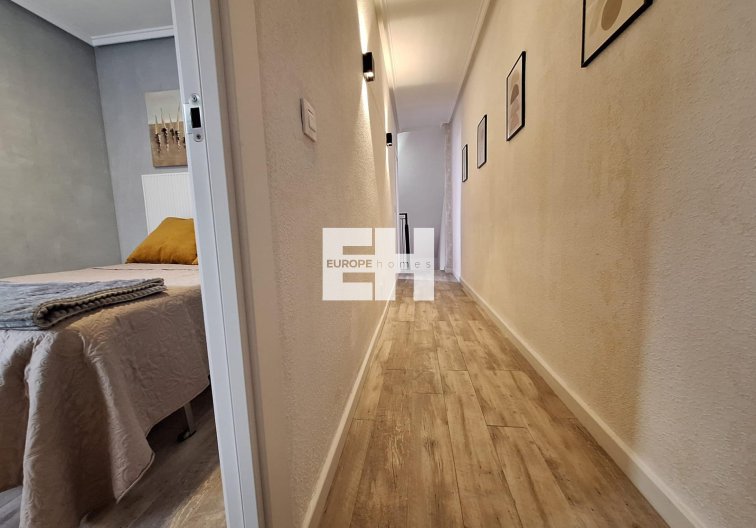 Segunda mano - Apartamento  - Torrevieja - Centro