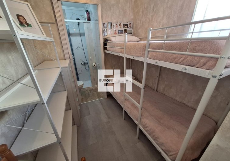Segunda mano - Apartamento  - Torrevieja - Centro