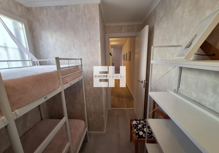 Segunda mano - Apartamento  - Torrevieja - Centro