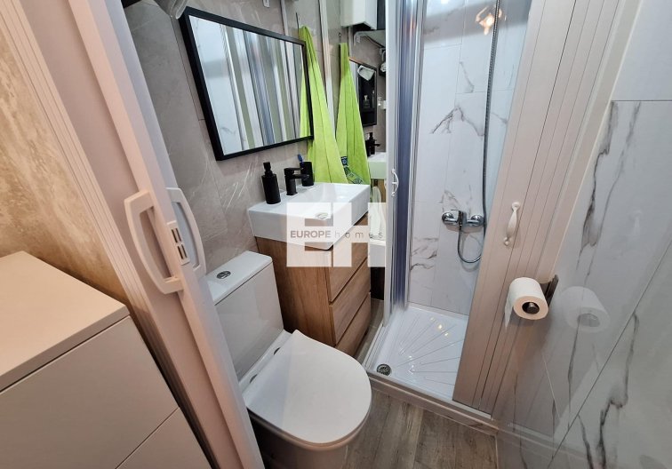 Segunda mano - Apartamento  - Torrevieja - Centro