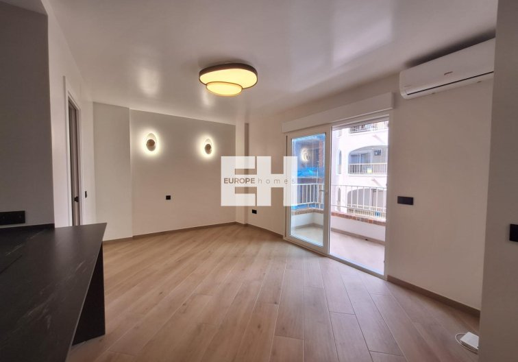 Segunda mano - Apartamento  - Torrevieja - Playa de los Locos