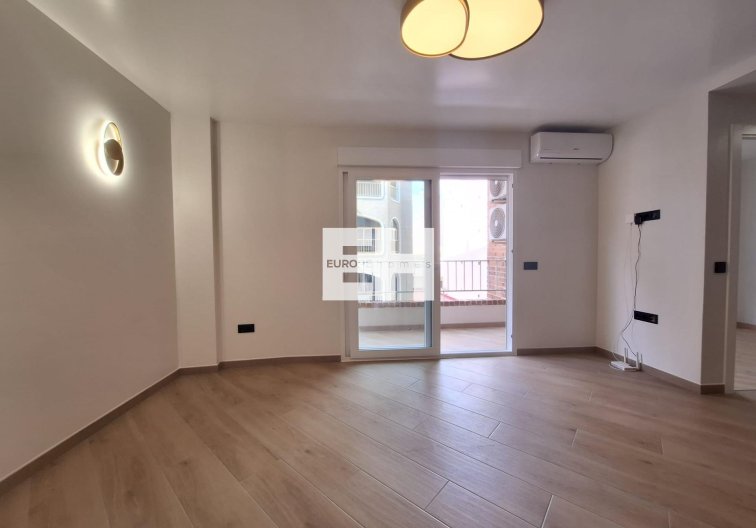Segunda mano - Apartamento  - Torrevieja - Playa de los Locos