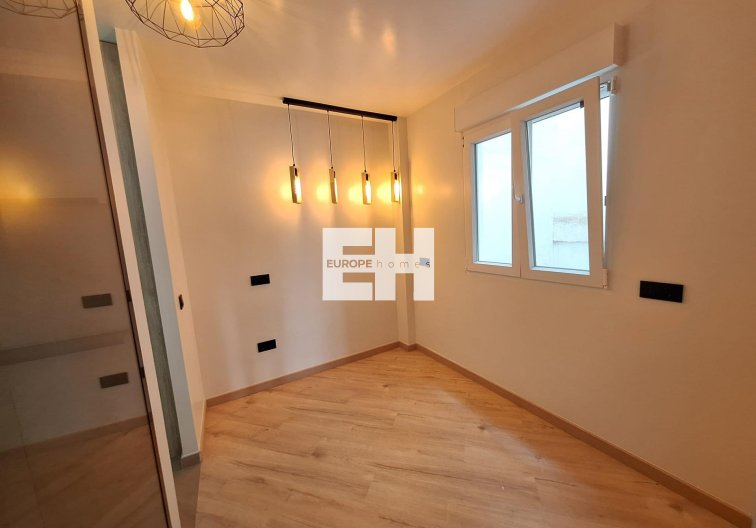 Segunda mano - Apartamento  - Torrevieja - Playa de los Locos