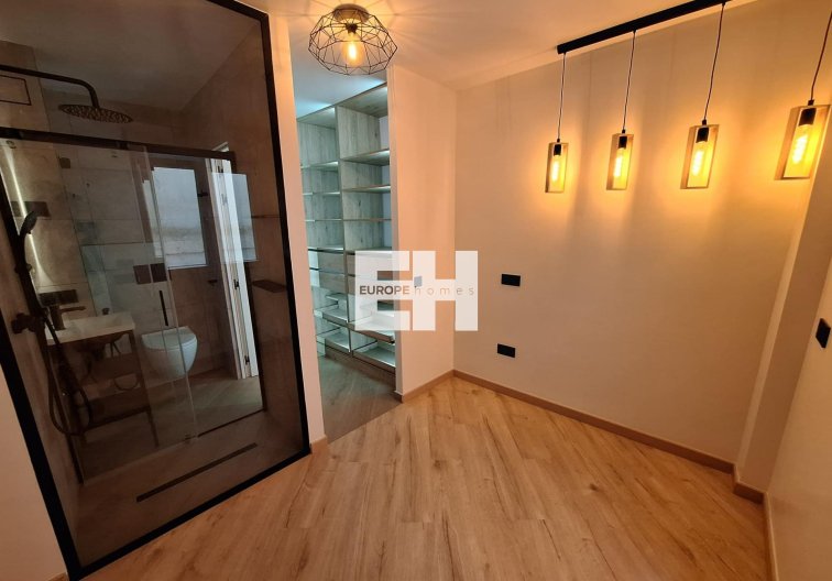 Segunda mano - Apartamento  - Torrevieja - Playa de los Locos