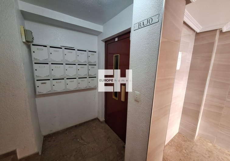 Segunda mano - Apartamento  - Torrevieja - Playa de los Locos