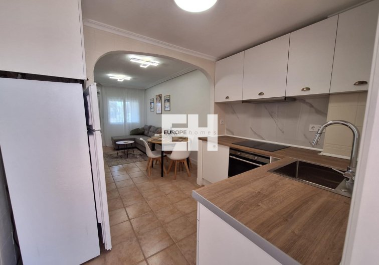 Segunda mano - Bungalow - Torrevieja - Sector 25