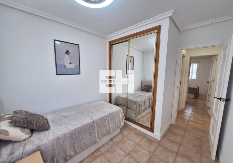 Segunda mano - Bungalow - Torrevieja - Sector 25