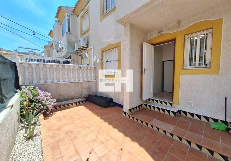 Segunda mano - Bungalow - Torrevieja - Sector 25