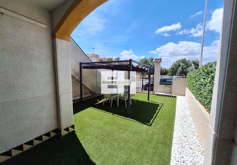 Segunda mano - Bungalow - Torrevieja - Sector 25