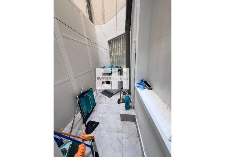 Segunda mano - Apartamento  - Torrevieja - Estacion De Autobuses