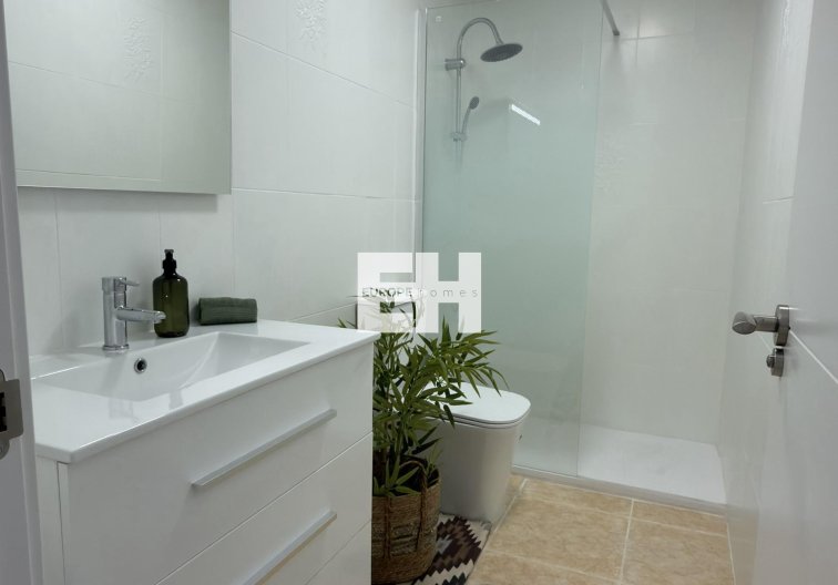 Segunda mano - Apartamento  - Torrevieja - Centro