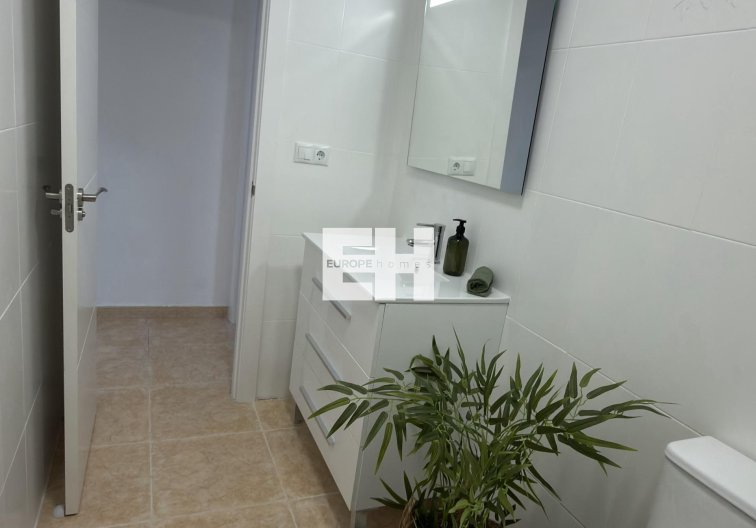 Segunda mano - Apartamento  - Torrevieja - Centro