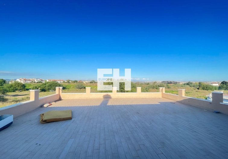 Segunda mano - villa - Torrevieja - La Siesta - El Salado - Torreta