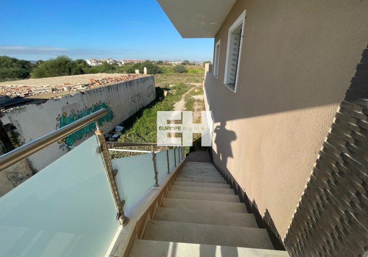 Segunda mano - villa - Torrevieja - La Siesta - El Salado - Torreta