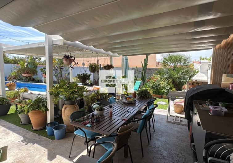Segunda mano - villa - Torrevieja - La Siesta - El Salado - Torreta
