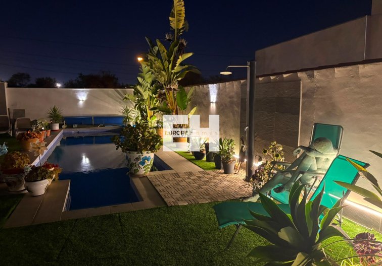Segunda mano - villa - Torrevieja - La Siesta - El Salado - Torreta
