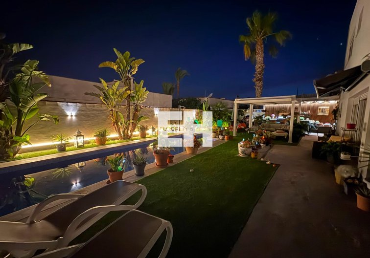 Segunda mano - villa - Torrevieja - La Siesta - El Salado - Torreta