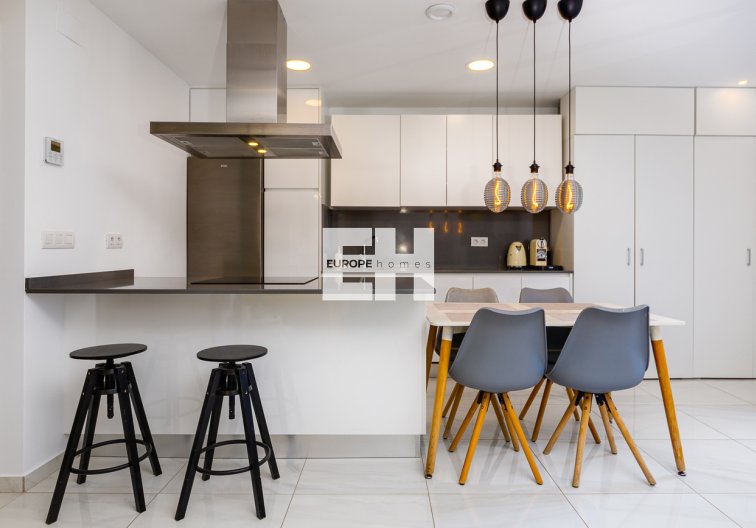 Segunda mano - town house - Villamartin - Costa Blanca