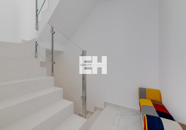 Segunda mano - town house - Villamartin - Costa Blanca