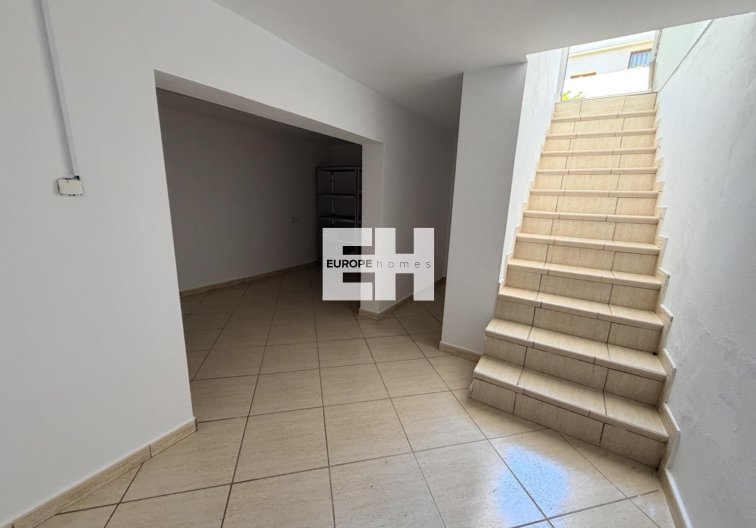 Segunda mano - villa - Torrevieja - Costa Blanca