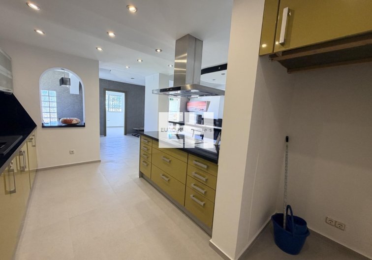 Segunda mano - villa - Torrevieja - Costa Blanca