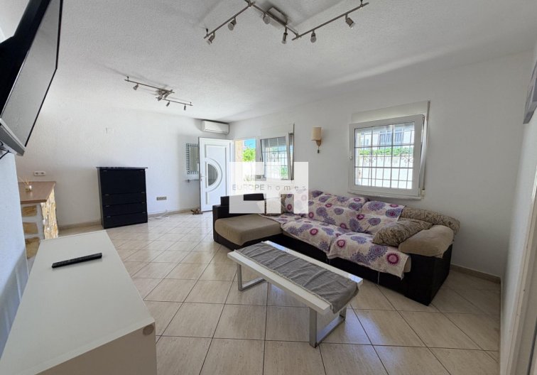 Segunda mano - villa - Torrevieja - Costa Blanca
