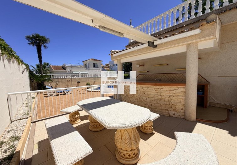 Segunda mano - villa - Torrevieja - Costa Blanca