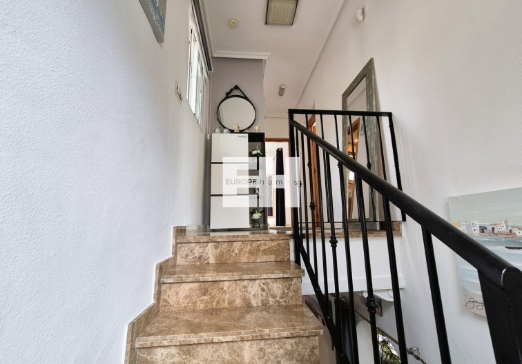 Segunda mano - villa - Villamartin - Costa Blanca