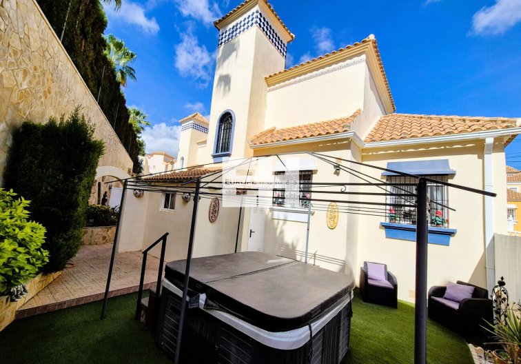 Segunda mano - villa - Villamartin - Costa Blanca