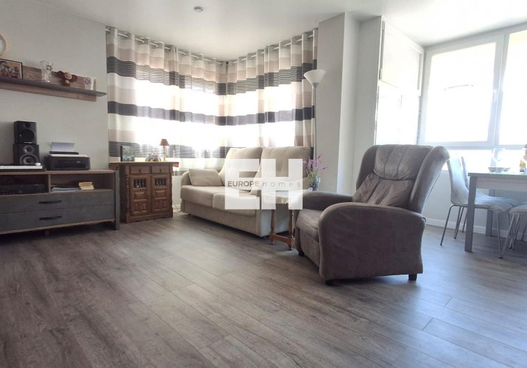 Segunda mano - Apartamento  - Torrevieja - Centro