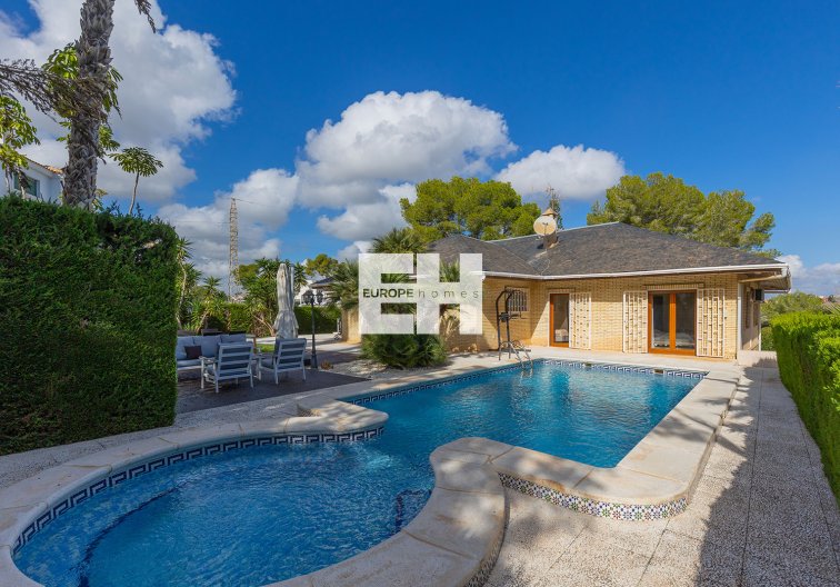 Revente - villa - Orihuela Costa - Costa Blanca