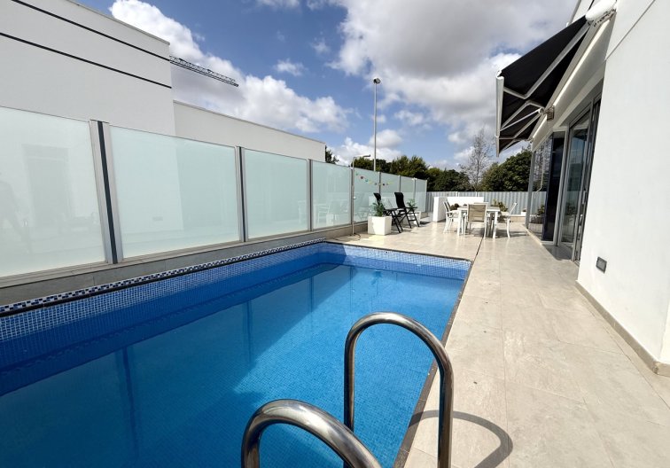 Herverkoop - villa - Dolores - Costa Blanca