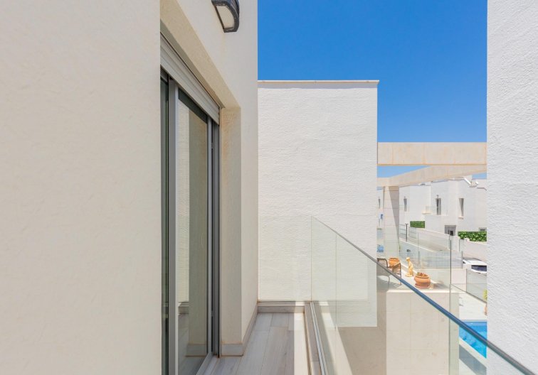Segunda mano - villa - Orihuela Costa - Lomas de Cabo Roig