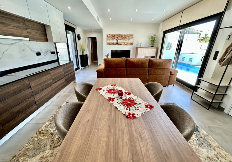 Segunda mano - villa - Villamartin - Costa Blanca