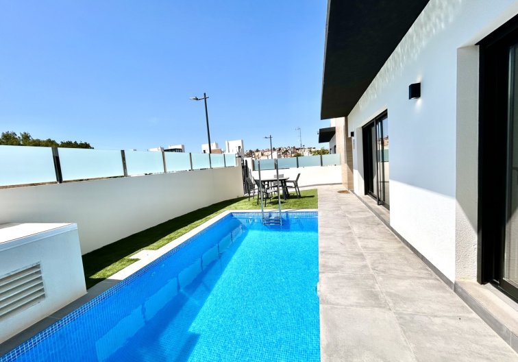 Segunda mano - villa - Villamartin - Costa Blanca