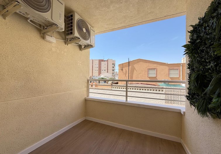 Resale - Apartment - Torrevieja - Nueva Torrevieja