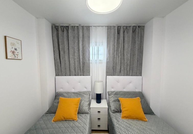 Resale - Apartment - Torrevieja - Nueva Torrevieja