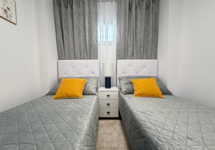Resale - Apartment - Torrevieja - Nueva Torrevieja