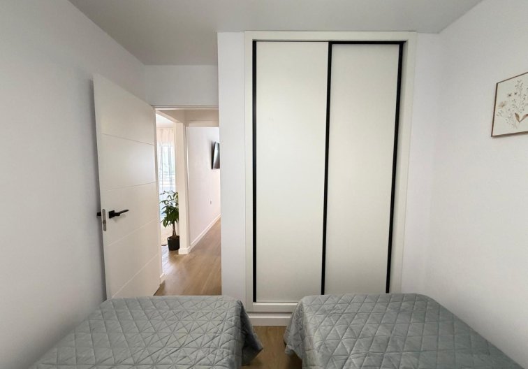 Resale - Apartment - Torrevieja - Nueva Torrevieja