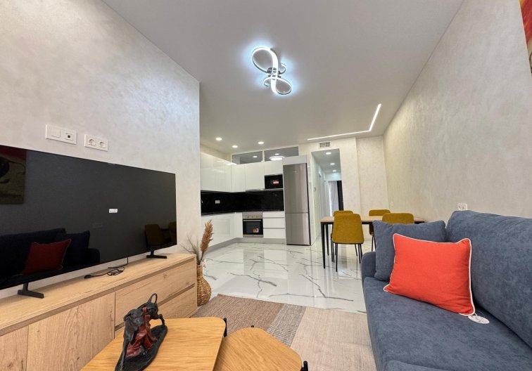 Segunda mano - Apartamento  - Torrevieja - Estacion De Autobuses