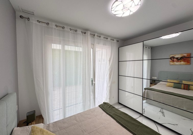 Segunda mano - Apartamento  - Torrevieja - Estacion De Autobuses