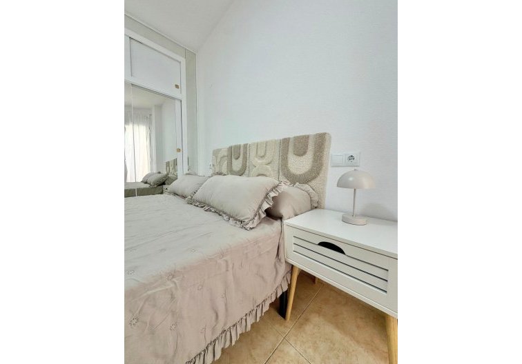 Segunda mano - Apartamento  - Torrevieja - Antonio Machado