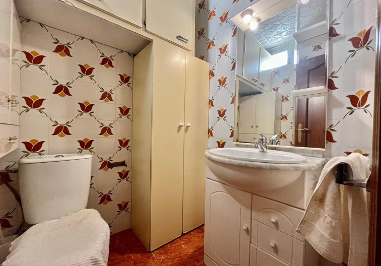 Wiederverkauf - Wohnung - Torrevieja - Centro